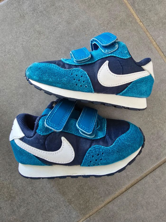 Basket nike bleu canard