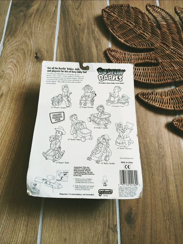 🍼Coffret figurine bébé Bustlin' babies Lil' Strollin' baby année 1992 marque Galoob - photo numéro 3