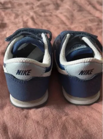 Basket nike 18,5