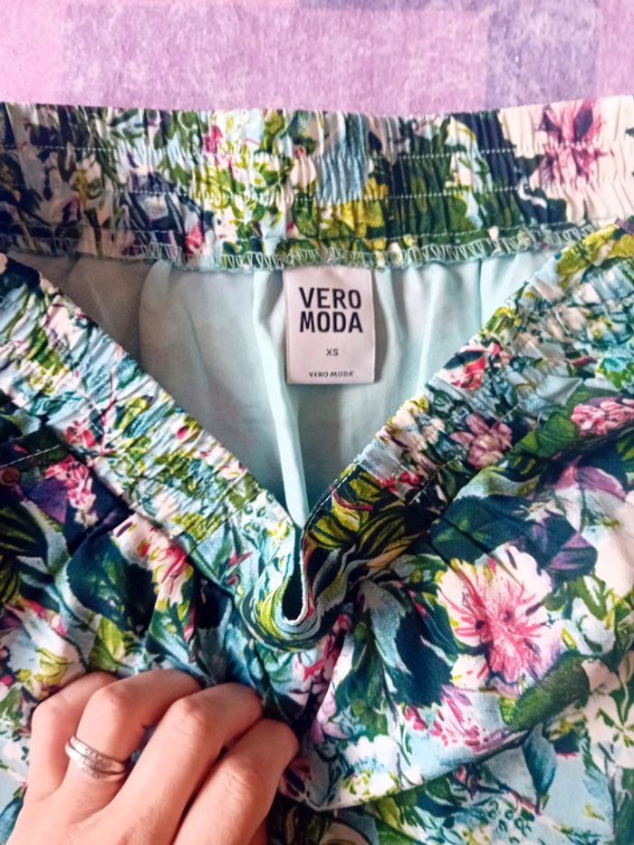 Jupe taille 34 à fleur verte - photo numéro 4