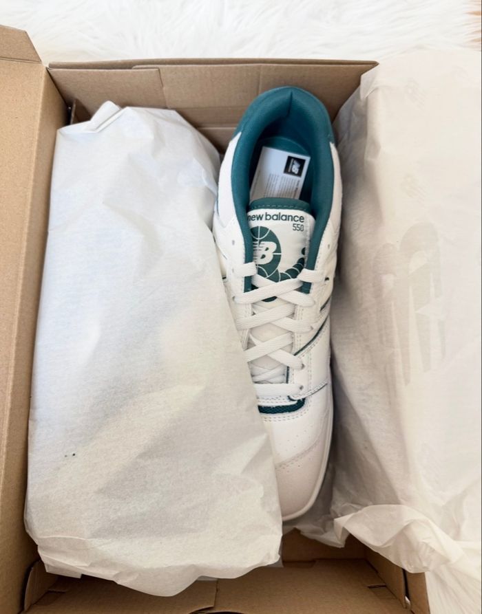 Baskets New Balance 550 – Taille 44,5 – blanc/vert – Neuf avec étiquette - photo numéro 9
