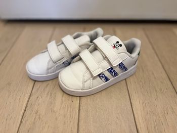 Baskets Adidas thème Disney