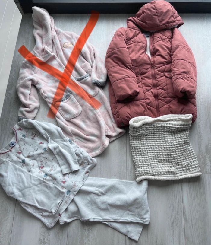 Lot de 33 vêtements fille 8 ans - photo numéro 5