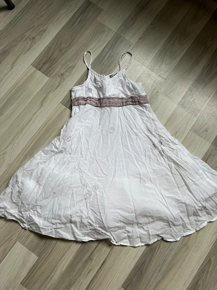 Robe blanche et beige avec gilet mariage - photo numéro 2