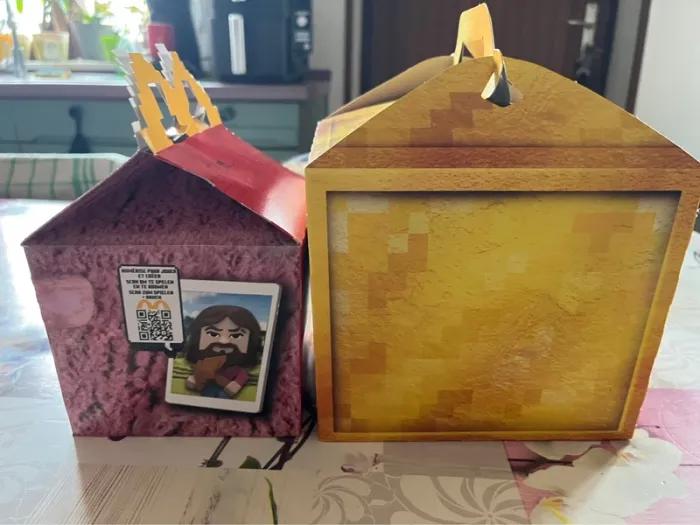 Lot deux boîtes Mac do minecraft - photo numéro 2