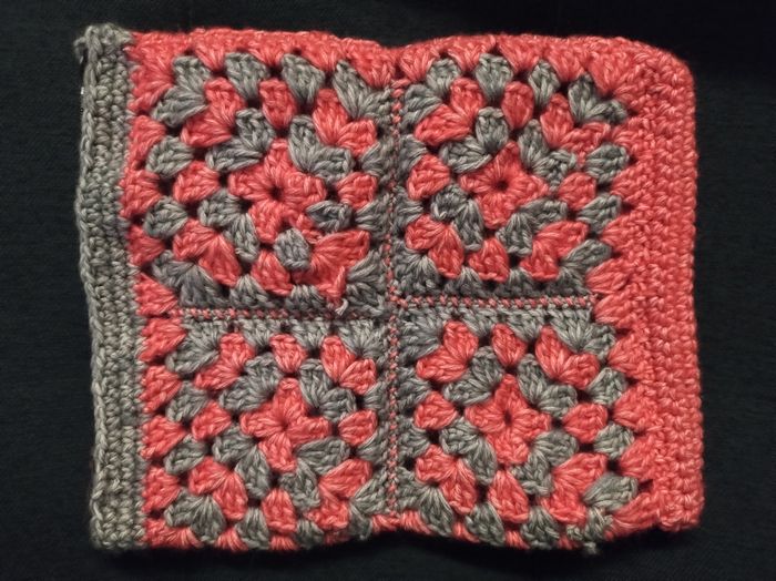 Pochette au crochet et/ou protège livre