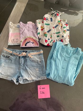 Lot vêtement 6 ans fille