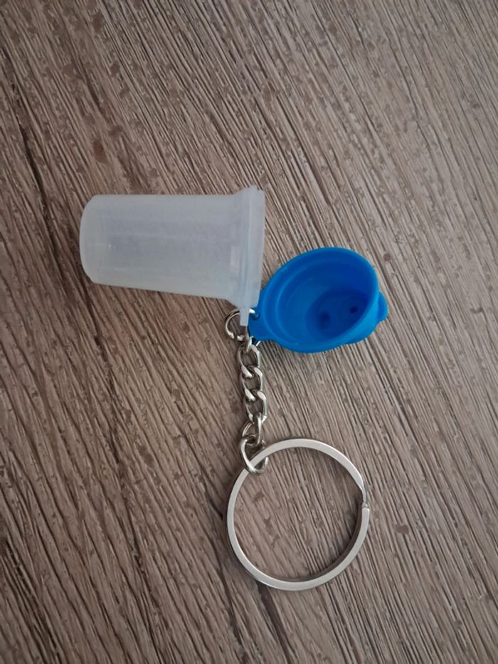 Porte-clé "Shaker" avec couvercle amovible - Tupperware - photo numéro 2