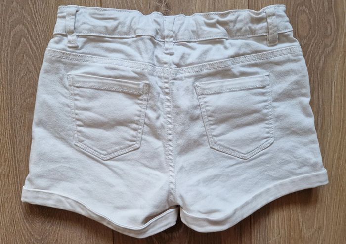 Short fille C&A en jean blanc 140 - photo numéro 2