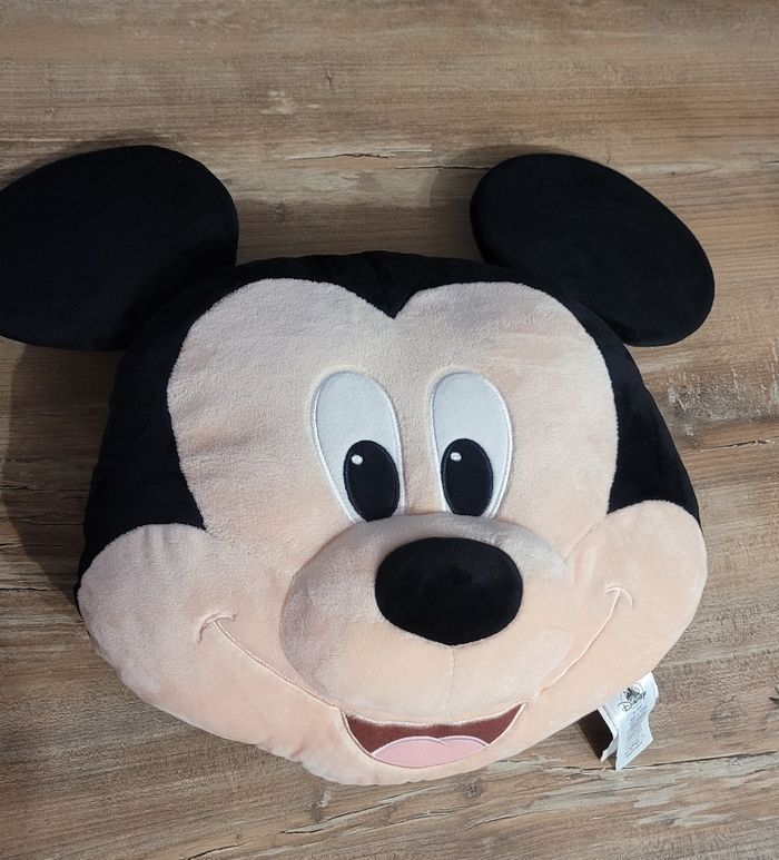 Coussin tête de mickey