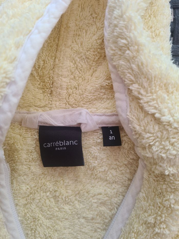 Cape,  veste de bain. Fermeture éclair. Carré blanc. 1 an. Jaune pâle - photo numéro 4