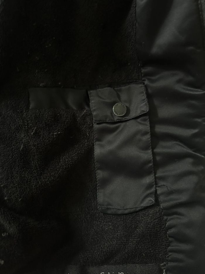 Doudoune noire Calvin Klein femme – Taille S Ultra chaude | Capuche réglable | Bon état général - photo numéro 11