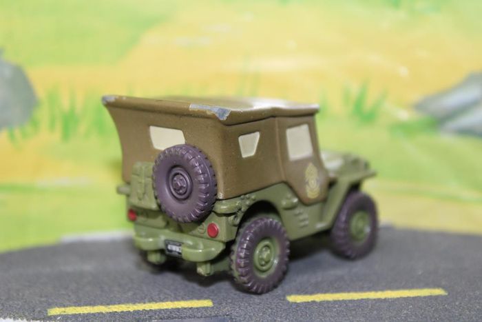 Disney Pixar cars Sarge - photo numéro 5