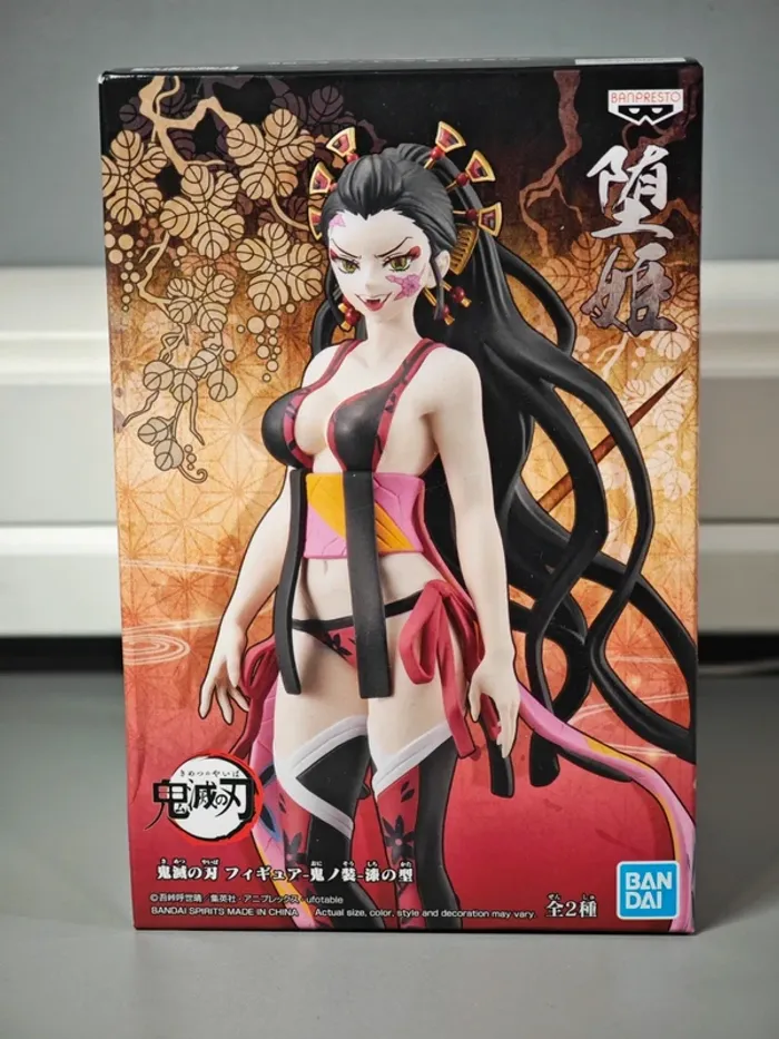 Figurine Demon Slayer / Kimetsu no Yaiba : Daki Bandai Banpresto 18cm avec boîte - photo numéro 8