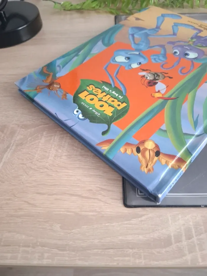 Livre Disney / 1001 pattes - photo numéro 3
