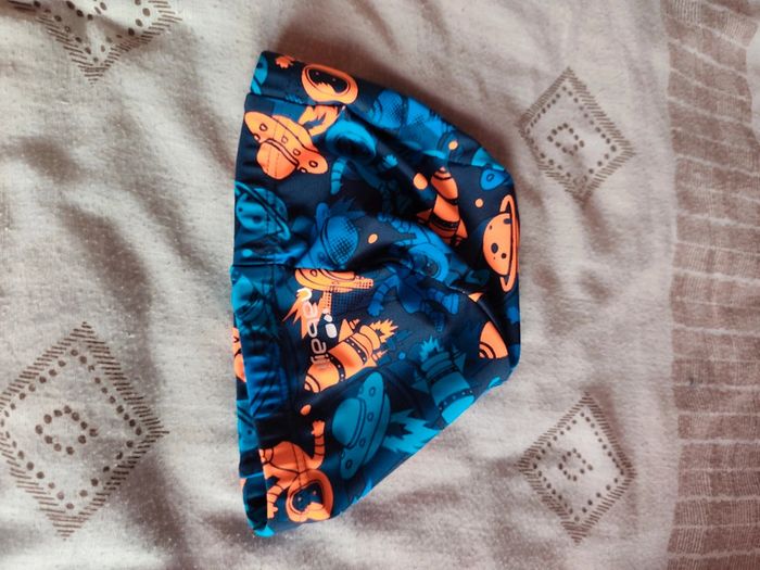 Superbe bonnet de bain enfant - photo numéro 2