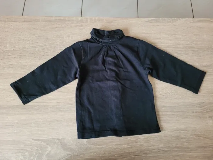 Lot sous-pulls et pull fille en 9 mois - photo numéro 2