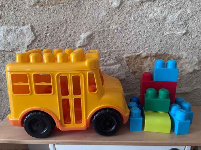 Voiture avec blocs de construction