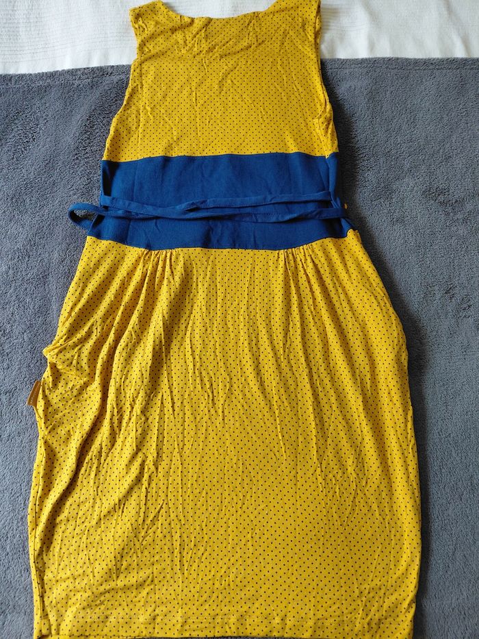 Robe sans manches - photo numéro 2