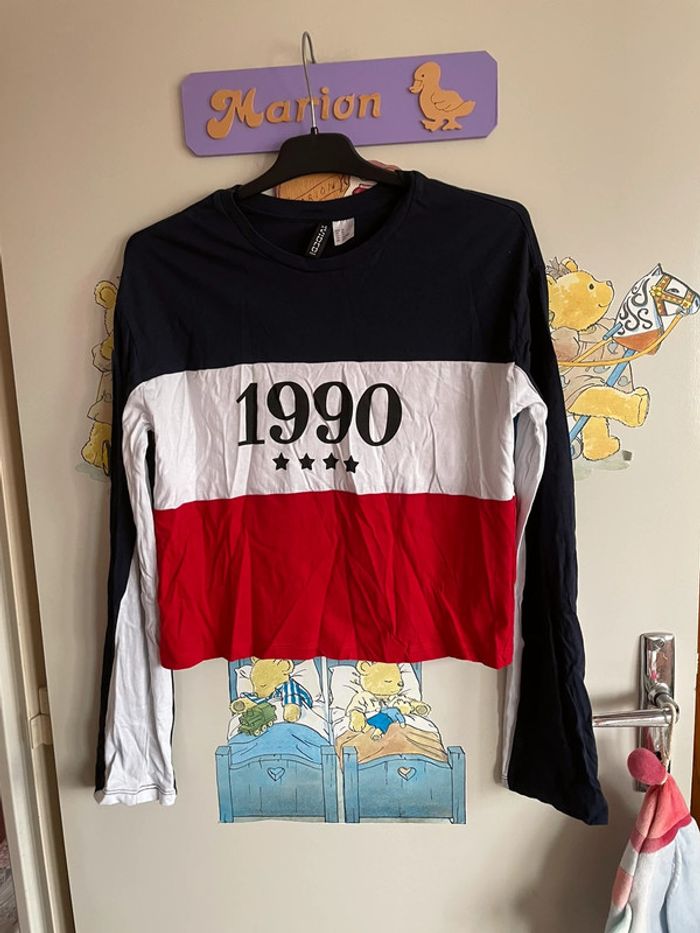 Tee shirt à manches longues, taille Xs, marque H&M.