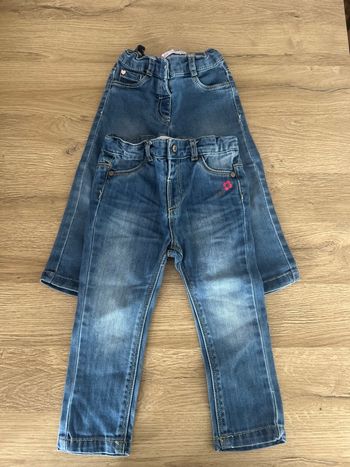 Lot 2 jeans  bébé fille taille  18 mois Gémo 