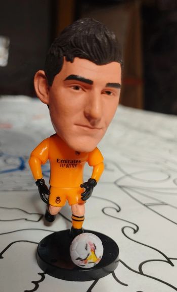 Petite figurine football neuve Thibaut courtois Real Madrid