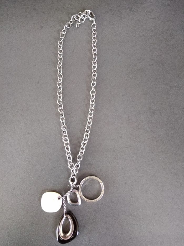 Collier de bijouterie - photo numéro 2