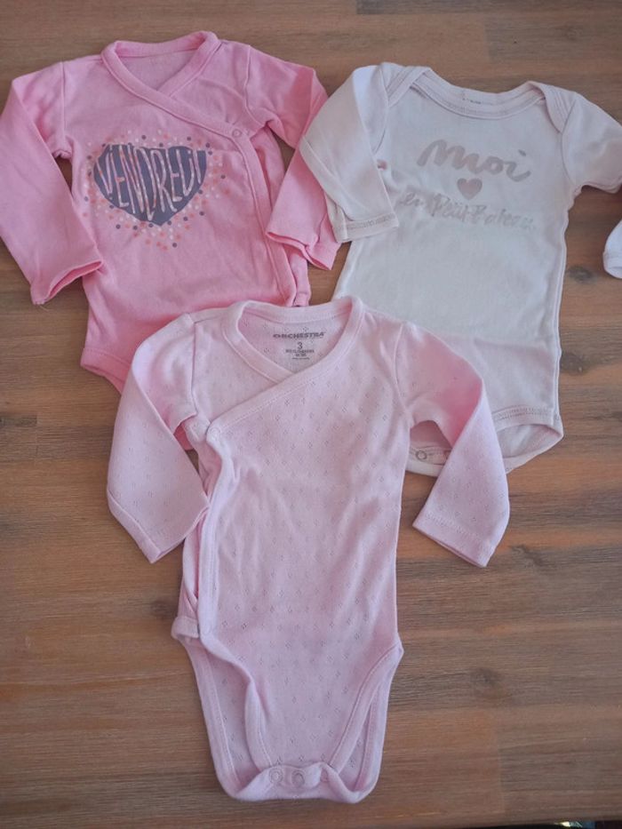 Lot 3 bodies fille 3 mois – Petit Bateau & Orchestra