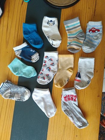 Lots 11 paires de chaussettes très bon état