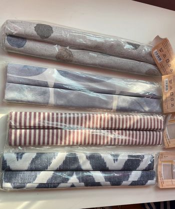 Lot de 8 chemins de table neuf