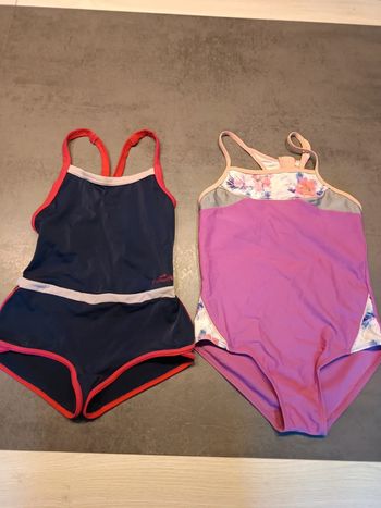 Vends lot de 2 maillots de bain 1 pièce enfant.