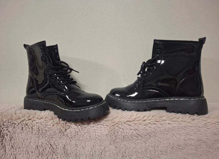 Bottines vernies neuves P.40 - photo numéro 2