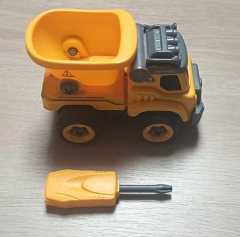 Véhicule  à bricolé