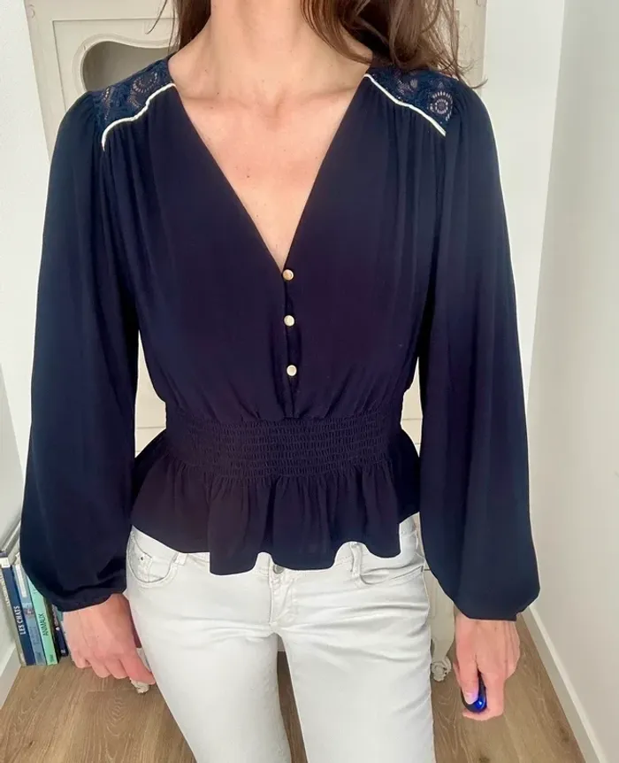 Très belle blouse , top Morgan bleu foncé et doré taille 36 , S , 1 - photo numéro 2