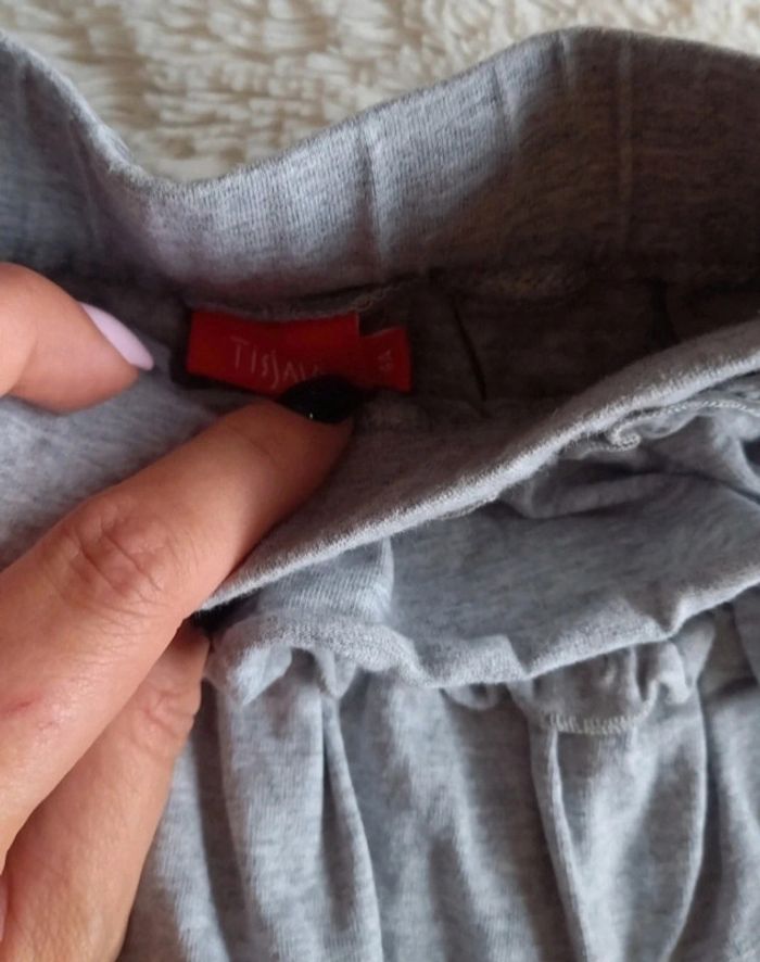 👻Jupe 4 ans grise👻 - photo numéro 2