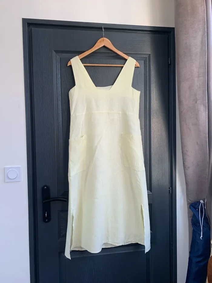 Robe longue jaune pâle - photo numéro 3