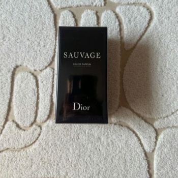 Parfums plusieurs modèles
