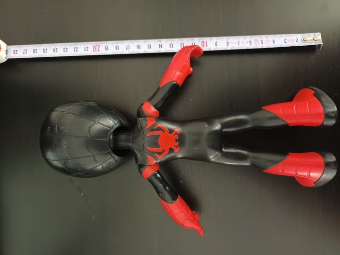 Figurine Spidey noir - photo numéro 3