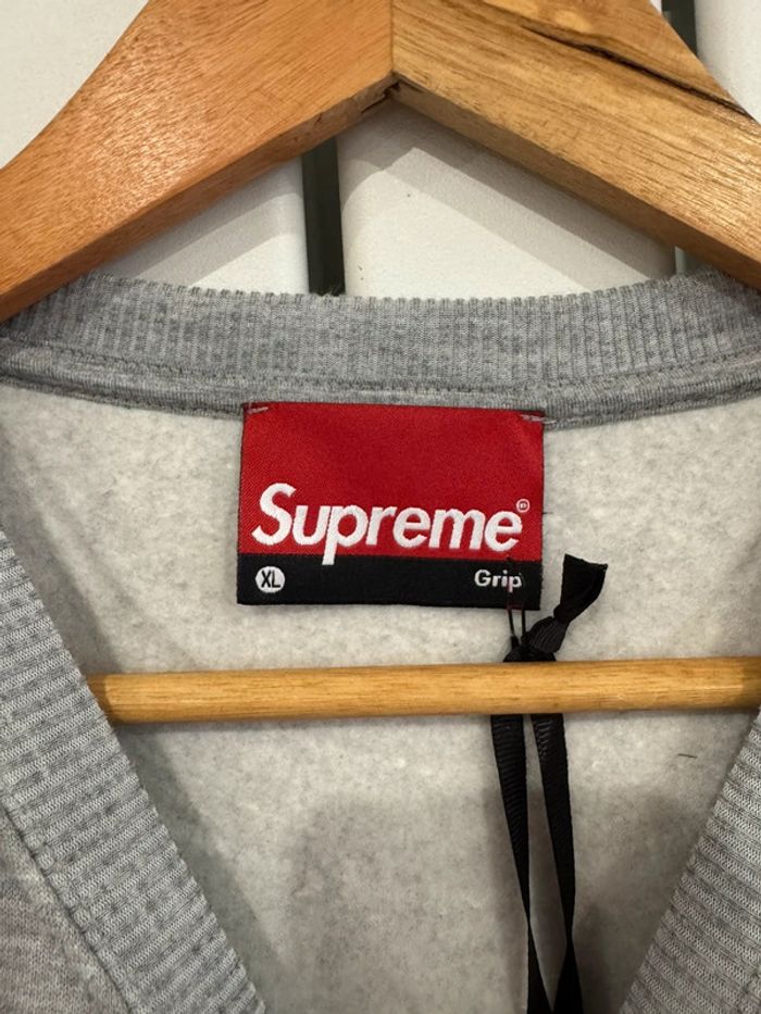 Pull / Sweat gris Supreme Taille XL - photo numéro 4