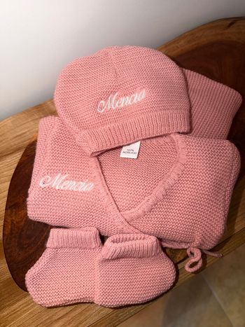 Ensemble en maille personnalisé brodé 