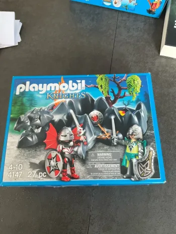 Boîte playmobil knights modèle 4147