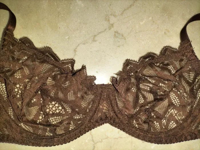 Ensemble lingerie en dentelle marron - balconnet et string - photo numéro 2