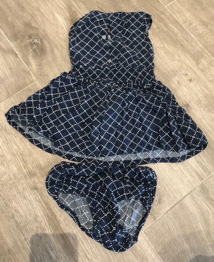 Ensemble bleu marine taille 12 mois