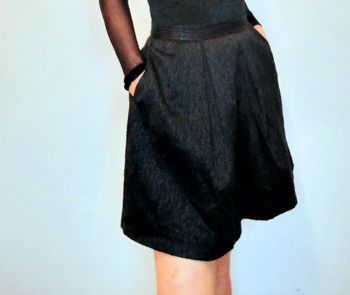 Jupe noir zara 10/12 = 32