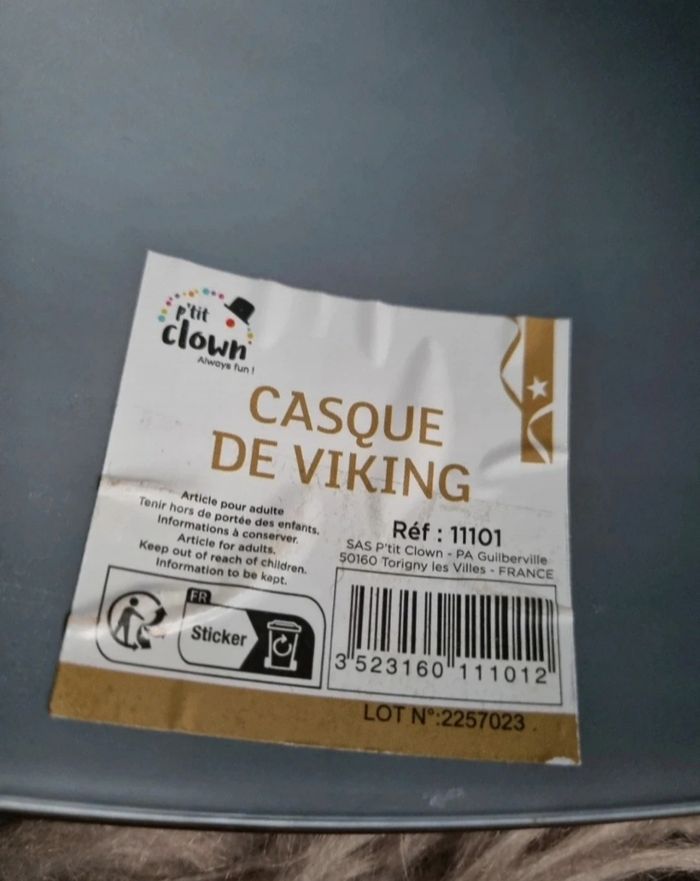 Lot Jouet Hache de viking + casque de viking - photo numéro 8