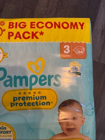 Couches Pampers prenium protection