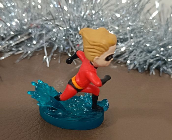 Figurine Disney Les Indestructibles - Flèche - photo numéro 3