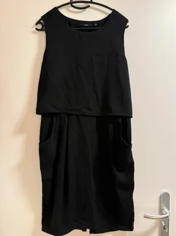 Robe noire dos ouvert
