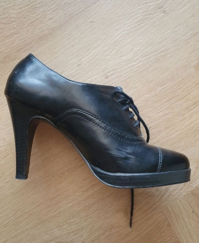 Chaussures à talon noires de la marque Texto en taille 37 - photo numéro 3