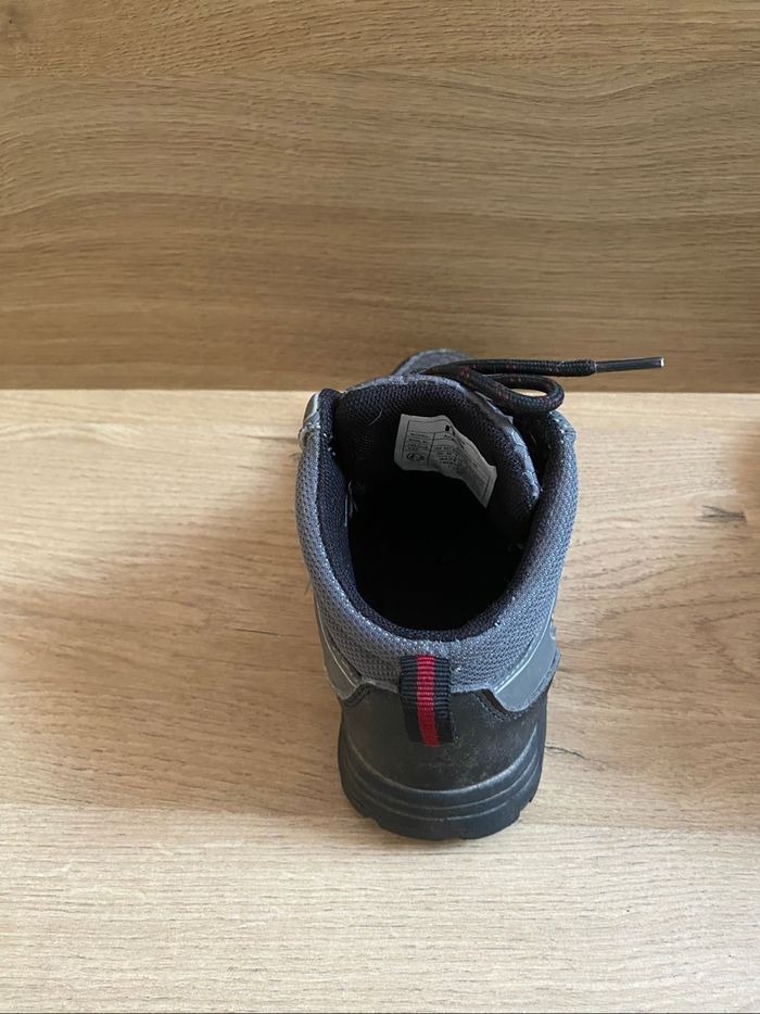 Chaussures de marche 30 - photo numéro 3